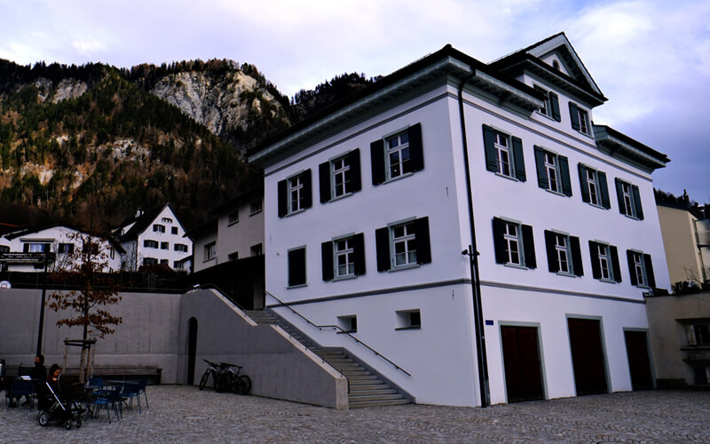 Schulhaus Oberstufe, Dorfplatz 6, 7208 Malans